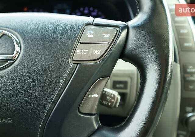 Серый Лексус ЛС, объемом двигателя 5 л и пробегом 164 тыс. км за 11971 $, фото 25 на Automoto.ua