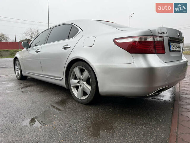 Серый Лексус ЛС, объемом двигателя 4.61 л и пробегом 216 тыс. км за 12800 $, фото 29 на Automoto.ua