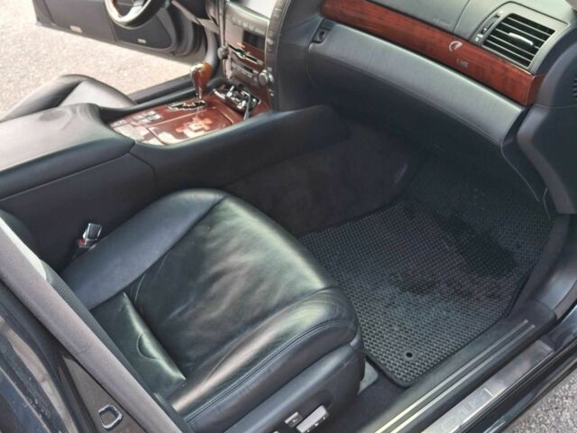 Серый Лексус ЛС, объемом двигателя 5 л и пробегом 340 тыс. км за 14500 $, фото 19 на Automoto.ua