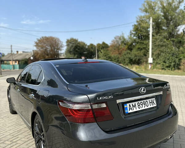 Сірий Лексус ЛС, об'ємом двигуна 4.61 л та пробігом 310 тис. км за 15250 $, фото 5 на Automoto.ua