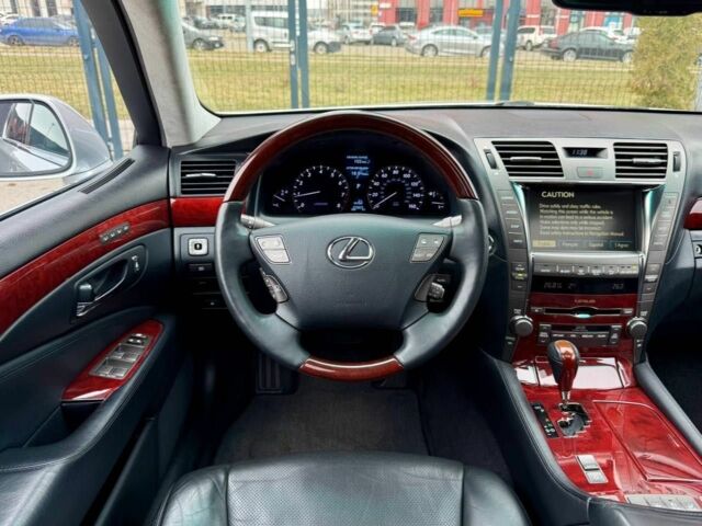 Сірий Лексус ЛС, об'ємом двигуна 4.6 л та пробігом 275 тис. км за 11500 $, фото 12 на Automoto.ua