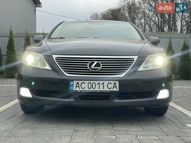 Серый Лексус ЛС, объемом двигателя 4.6 л и пробегом 195 тыс. км за 9950 $, фото 5 на Automoto.ua