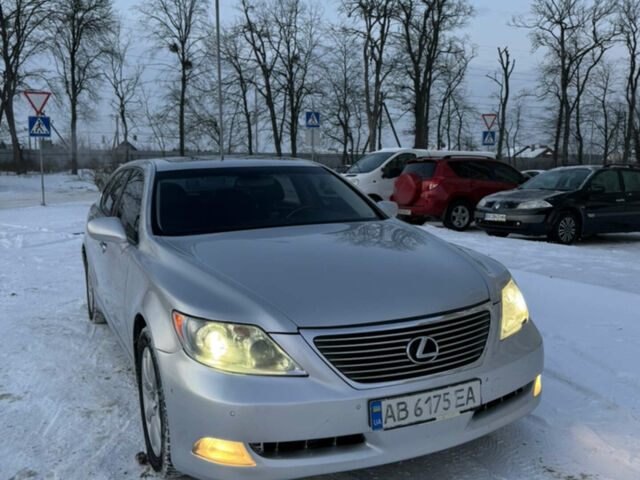 Сірий Лексус ЛС, об'ємом двигуна 4.61 л та пробігом 272 тис. км за 8000 $, фото 4 на Automoto.ua