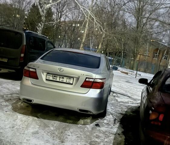 Сірий Лексус ЛС, об'ємом двигуна 4.6 л та пробігом 238 тис. км за 12500 $, фото 1 на Automoto.ua