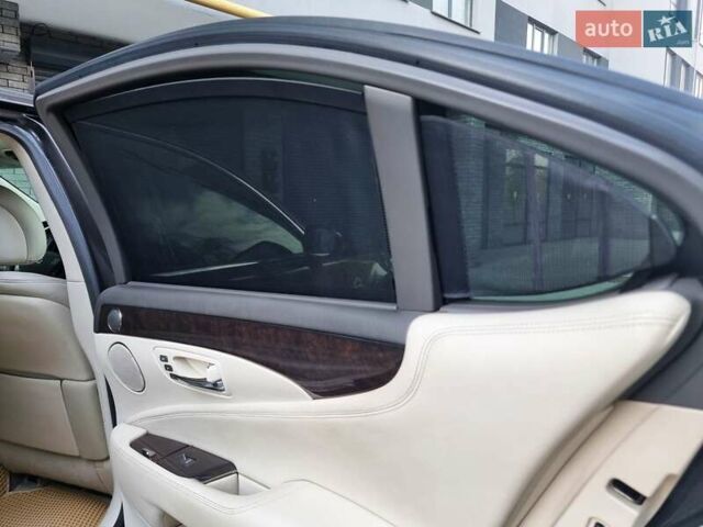 Серый Лексус ЛС, объемом двигателя 4.97 л и пробегом 237 тыс. км за 16999 $, фото 78 на Automoto.ua