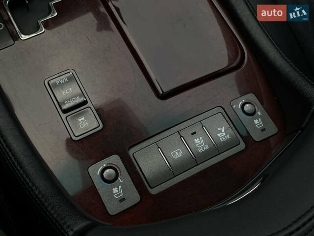 Серый Лексус ЛС, объемом двигателя 4.6 л и пробегом 195 тыс. км за 9950 $, фото 52 на Automoto.ua