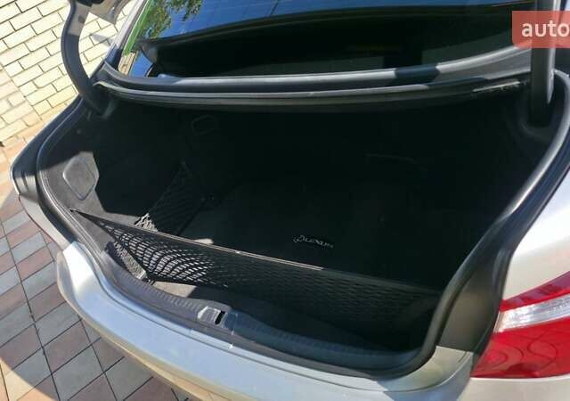 Серый Лексус ЛС, объемом двигателя 5 л и пробегом 280 тыс. км за 17999 $, фото 12 на Automoto.ua