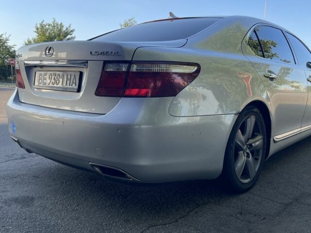 Серый Лексус ЛС, объемом двигателя 4.6 л и пробегом 190 тыс. км за 10499 $, фото 1 на Automoto.ua