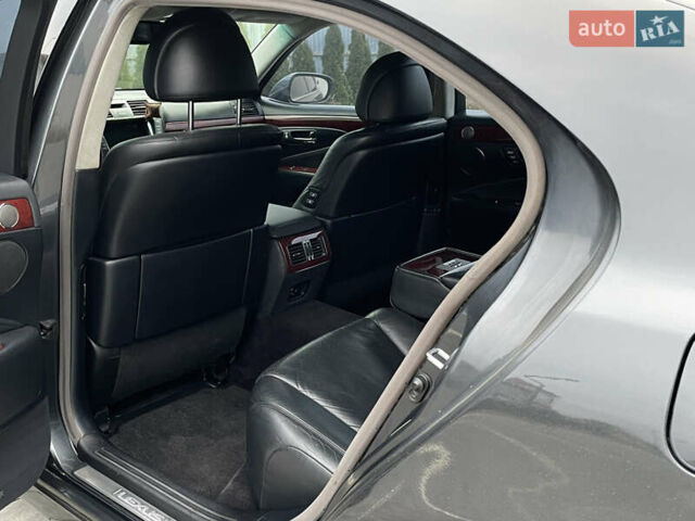 Серый Лексус ЛС, объемом двигателя 4.6 л и пробегом 195 тыс. км за 9950 $, фото 30 на Automoto.ua