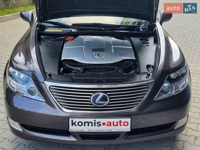 Серый Лексус ЛС, объемом двигателя 4.97 л и пробегом 237 тыс. км за 16999 $, фото 105 на Automoto.ua