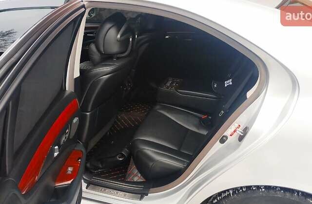 Серый Лексус ЛС, объемом двигателя 4.6 л и пробегом 92 тыс. км за 29999 $, фото 26 на Automoto.ua