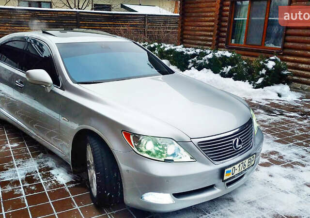 Серый Лексус ЛС, объемом двигателя 4.6 л и пробегом 92 тыс. км за 29999 $, фото 5 на Automoto.ua