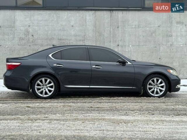 Серый Лексус ЛС, объемом двигателя 4.61 л и пробегом 193 тыс. км за 15500 $, фото 23 на Automoto.ua