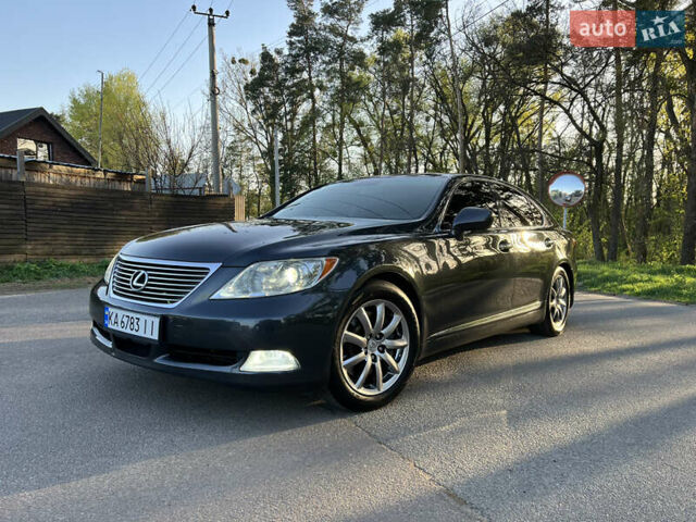 Серый Лексус ЛС, объемом двигателя 4.61 л и пробегом 238 тыс. км за 13000 $, фото 1 на Automoto.ua