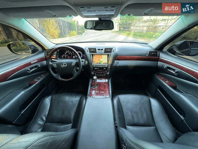 Серый Лексус ЛС, объемом двигателя 4.61 л и пробегом 238 тыс. км за 13000 $, фото 27 на Automoto.ua
