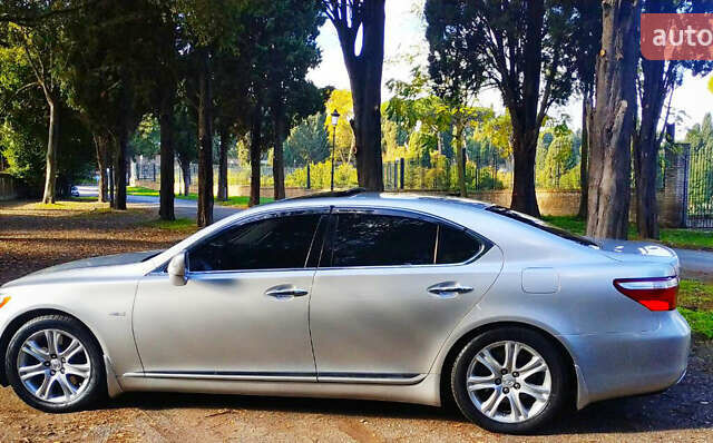 Серый Лексус ЛС, объемом двигателя 4.6 л и пробегом 92 тыс. км за 29999 $, фото 67 на Automoto.ua