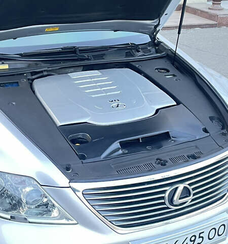 Серый Лексус ЛС, объемом двигателя 4.61 л и пробегом 203 тыс. км за 14000 $, фото 57 на Automoto.ua