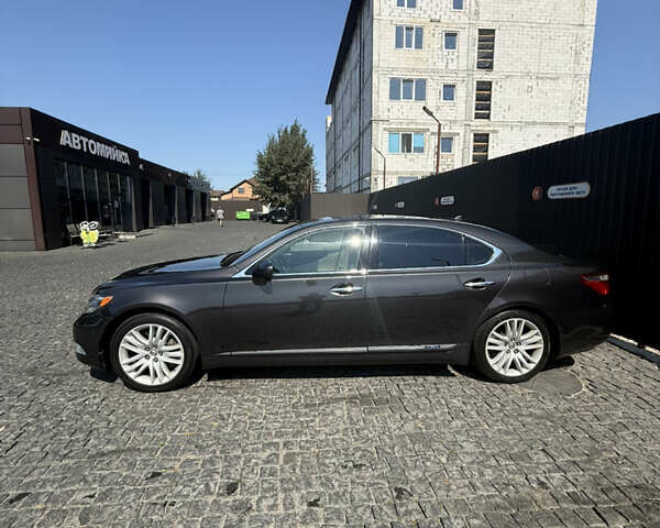 Сірий Лексус ЛС, об'ємом двигуна 4.97 л та пробігом 163 тис. км за 15500 $, фото 3 на Automoto.ua