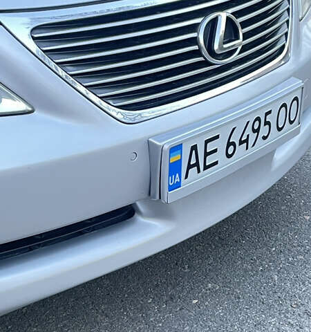 Серый Лексус ЛС, объемом двигателя 4.61 л и пробегом 203 тыс. км за 14000 $, фото 21 на Automoto.ua