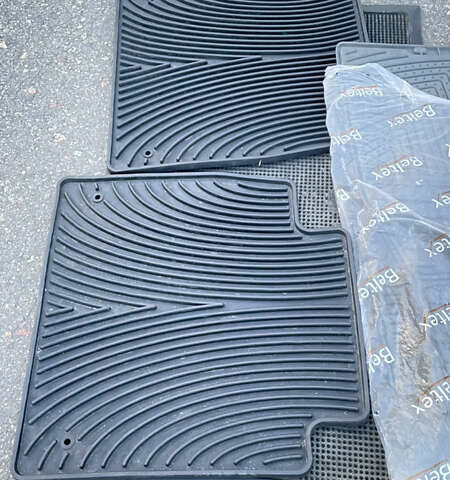 Серый Лексус ЛС, объемом двигателя 4.61 л и пробегом 203 тыс. км за 14000 $, фото 18 на Automoto.ua