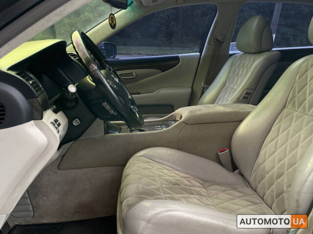 Серый Лексус ЛС, объемом двигателя 4.6 л и пробегом 245 тыс. км за 9800 $, фото 9 на Automoto.ua