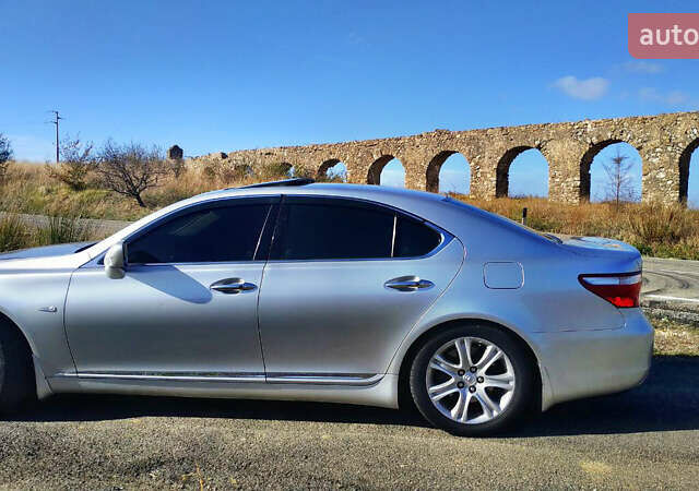 Серый Лексус ЛС, объемом двигателя 4.6 л и пробегом 92 тыс. км за 29999 $, фото 64 на Automoto.ua