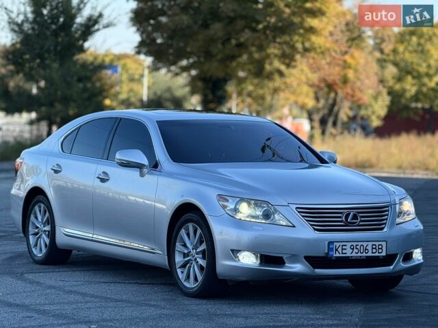 Сірий Лексус ЛС, об'ємом двигуна 4.61 л та пробігом 188 тис. км за 9999 $, фото 5 на Automoto.ua