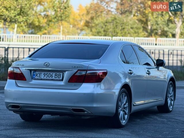 Сірий Лексус ЛС, об'ємом двигуна 4.61 л та пробігом 188 тис. км за 9999 $, фото 4 на Automoto.ua