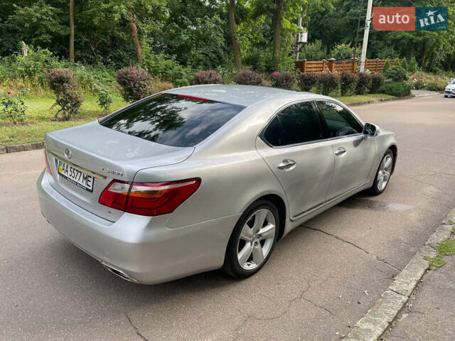 Серый Лексус ЛС, объемом двигателя 4.6 л и пробегом 145 тыс. км за 25000 $, фото 6 на Automoto.ua