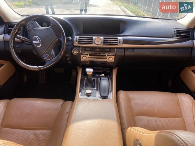 Сірий Лексус ЛС, об'ємом двигуна 4.6 л та пробігом 71 тис. км за 28000 $, фото 3 на Automoto.ua