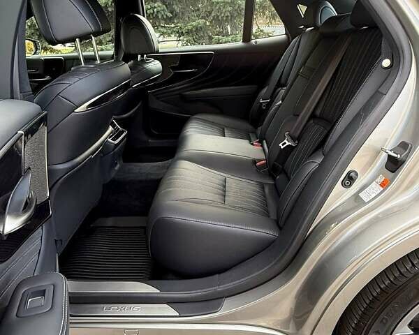 Серый Лексус ЛС, объемом двигателя 3.46 л и пробегом 59 тыс. км за 79999 $, фото 19 на Automoto.ua