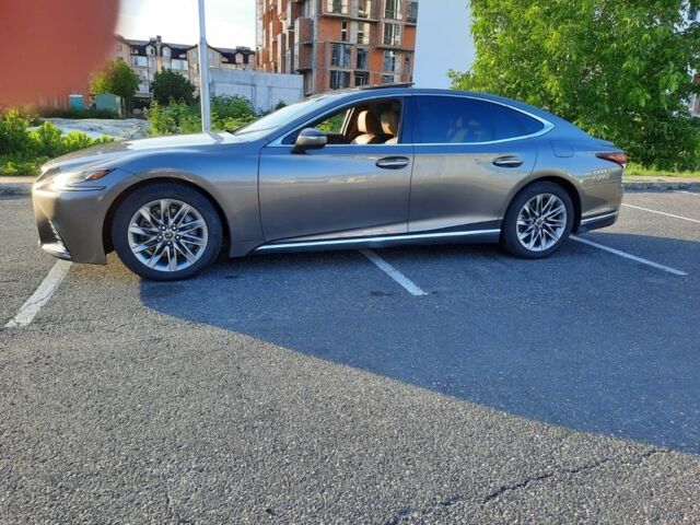 Серый Лексус ЛС, объемом двигателя 3.5 л и пробегом 65 тыс. км за 42500 $, фото 1 на Automoto.ua