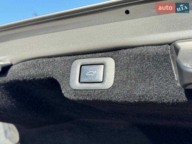 Серый Лексус ЛС, объемом двигателя 3.45 л и пробегом 15 тыс. км за 69900 $, фото 32 на Automoto.ua