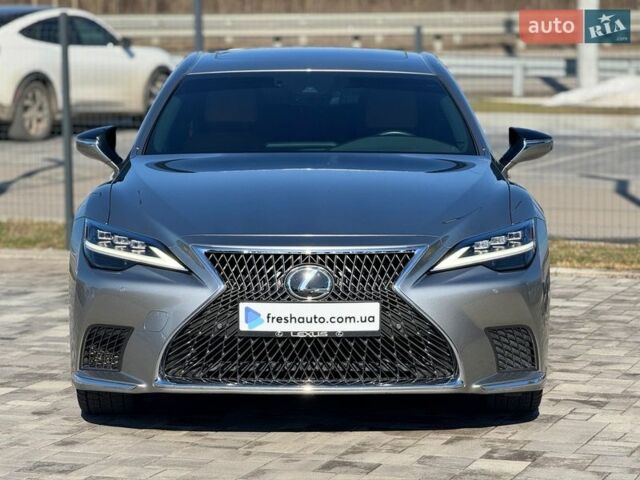 Серый Лексус ЛС, объемом двигателя 3.45 л и пробегом 15 тыс. км за 69900 $, фото 1 на Automoto.ua