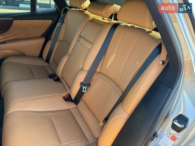 Серый Лексус ЛС, объемом двигателя 3.45 л и пробегом 15 тыс. км за 69900 $, фото 28 на Automoto.ua