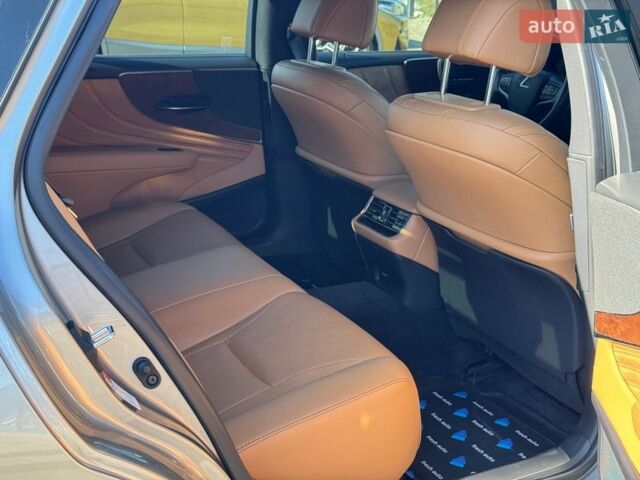 Серый Лексус ЛС, объемом двигателя 3.45 л и пробегом 15 тыс. км за 69900 $, фото 34 на Automoto.ua