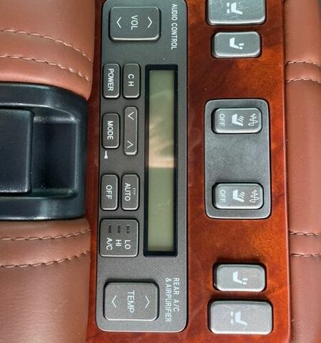 Синий Лексус ЛС, объемом двигателя 4.3 л и пробегом 361 тыс. км за 9700 $, фото 21 на Automoto.ua