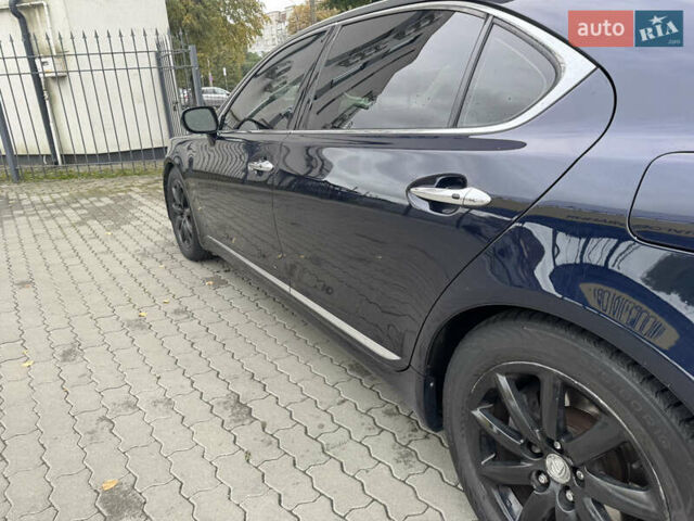 Синий Лексус ЛС, объемом двигателя 4.6 л и пробегом 300 тыс. км за 7500 $, фото 7 на Automoto.ua