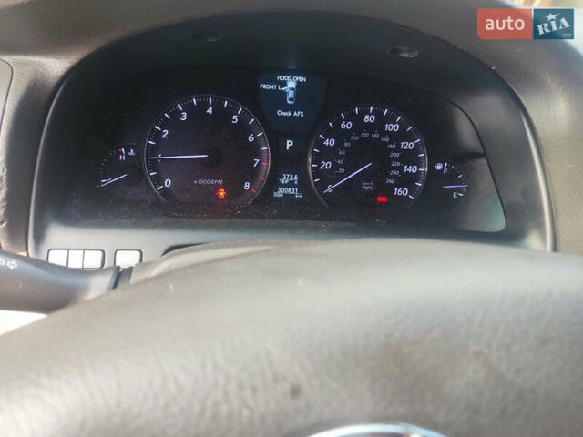 Синий Лексус ЛС, объемом двигателя 4.61 л и пробегом 298 тыс. км за 9000 $, фото 9 на Automoto.ua