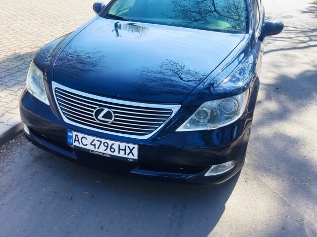 Синий Лексус ЛС, объемом двигателя 4.6 л и пробегом 300 тыс. км за 8000 $, фото 1 на Automoto.ua