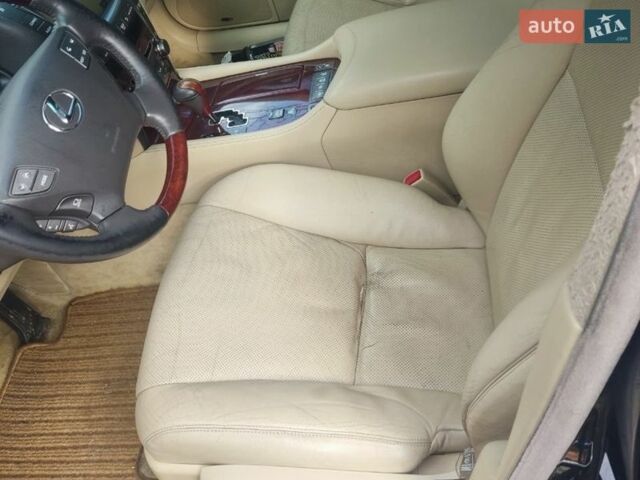 Синій Лексус ЛС, об'ємом двигуна 4.61 л та пробігом 300 тис. км за 8000 $, фото 8 на Automoto.ua