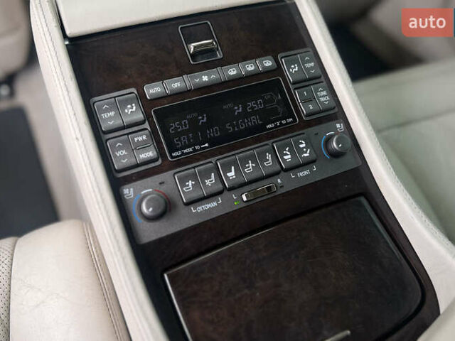 Лексус ЛС 2007 в Львове на Automoto.ua Синий Лексус ЛС, объемом двигателя 4.61 л и пробегом 224 тыс. км за 7550 $, фото 12 на Automoto.ua