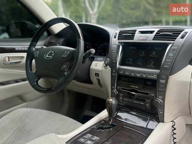 Лексус ЛС 2007 в Львове на Automoto.ua Синий Лексус ЛС, объемом двигателя 4.61 л и пробегом 224 тыс. км за 7550 $, фото 20 на Automoto.ua