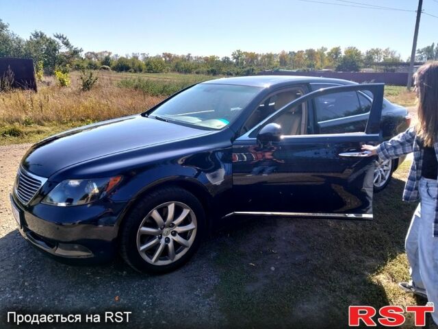 Лексус ЛС 2007 в Полтаве на Automoto.ua Синий Лексус ЛС, объемом двигателя 4.6 л и пробегом 251 тыс. км за 12000 $, фото 1 на Automoto.ua