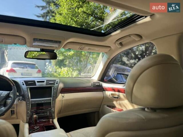 Синий Лексус ЛС, объемом двигателя 4.6 л и пробегом 260 тыс. км за 7900 $, фото 3 на Automoto.ua