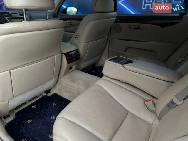 Синий Лексус ЛС, объемом двигателя 4.61 л и пробегом 163 тыс. км за 12499 $, фото 13 на Automoto.ua