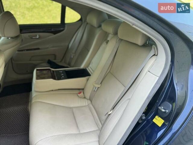Синий Лексус ЛС, объемом двигателя 4.6 л и пробегом 260 тыс. км за 7900 $, фото 21 на Automoto.ua