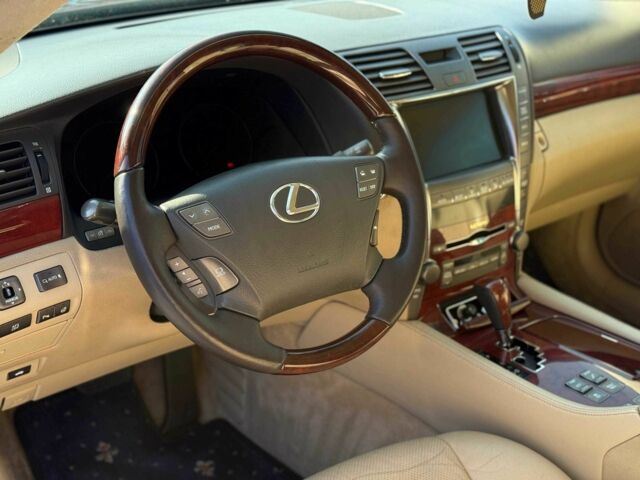 Синий Лексус ЛС, объемом двигателя 4.6 л и пробегом 163 тыс. км за 13499 $, фото 7 на Automoto.ua