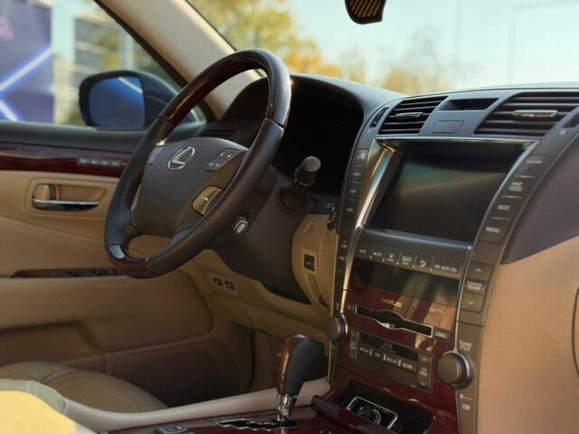 Синий Лексус ЛС, объемом двигателя 4.6 л и пробегом 163 тыс. км за 13499 $, фото 17 на Automoto.ua