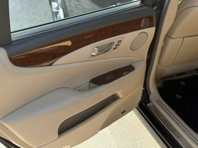 Синий Лексус ЛС, объемом двигателя 4.6 л и пробегом 163 тыс. км за 13499 $, фото 14 на Automoto.ua